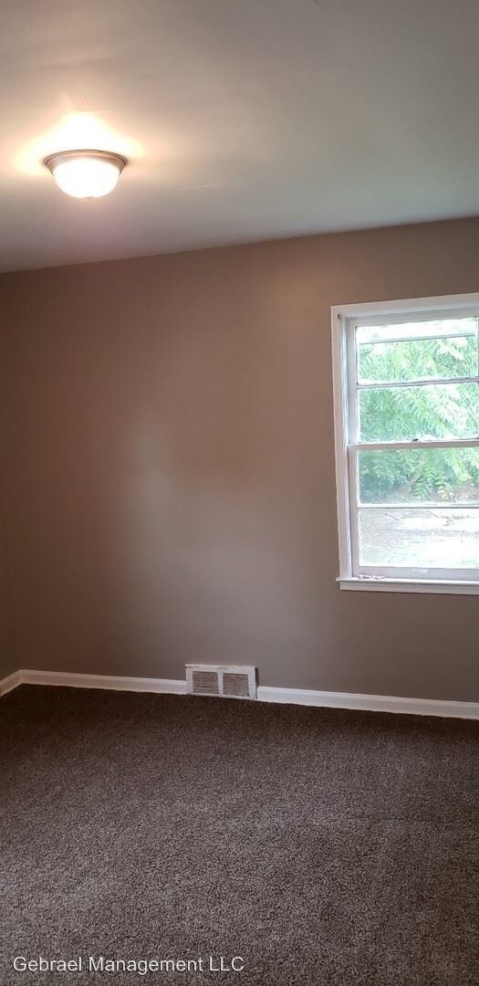 Building Photo - 2 br, 1 bath House - 1137 Waldman Ave.