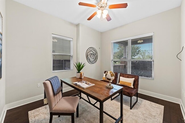 Foto del edificio - 3112 Tom Miller St
