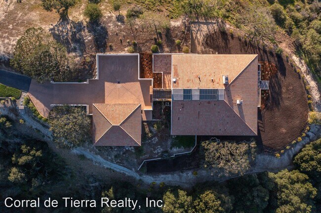 Building Photo - 5 br, 4.5 bath House - 26000 Hawks Flight ...