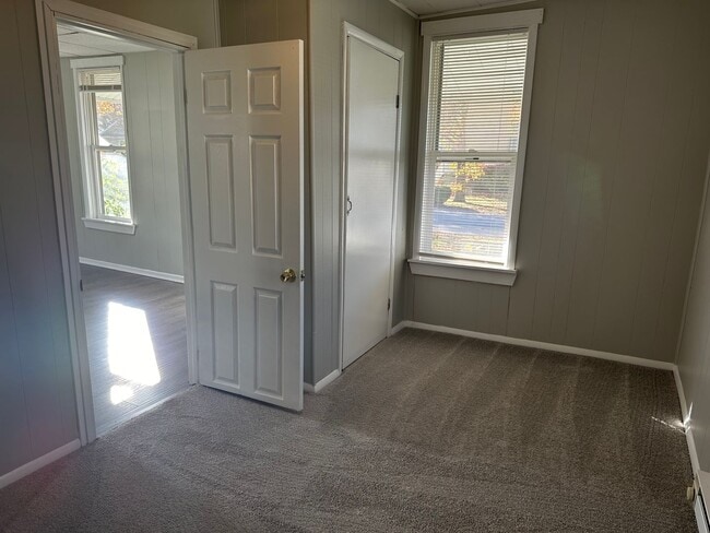 Photo - 100 S Wood St House