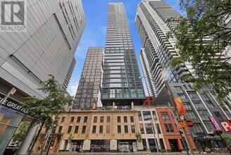 Building Photo - 327 King St W