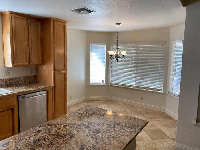 Building Photo - 8556 Brentwick Way