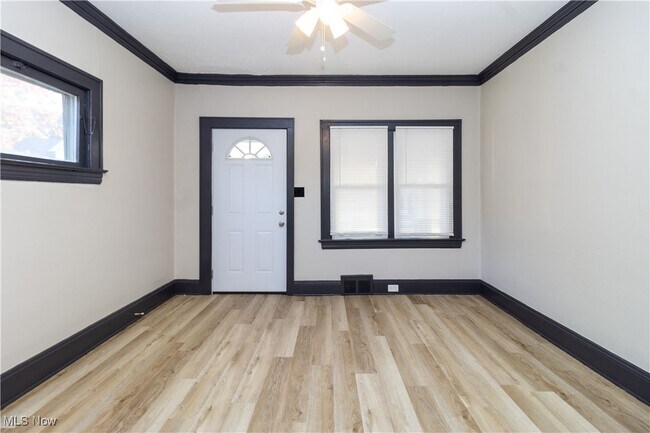 Building Photo - 3368-3370 W 105th St