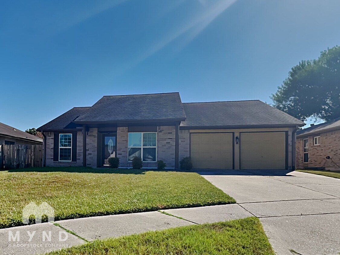 Primary Photo - 16806 Square Rigger Ln