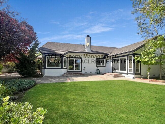 Foto del edificio - Spacious, Single Story Northgate Home For ...