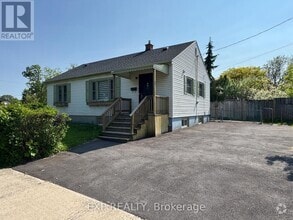 Building Photo - 13 McPhail Crescent
