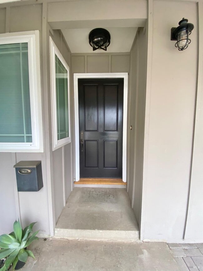 Building Photo - 252 San Felipe Way