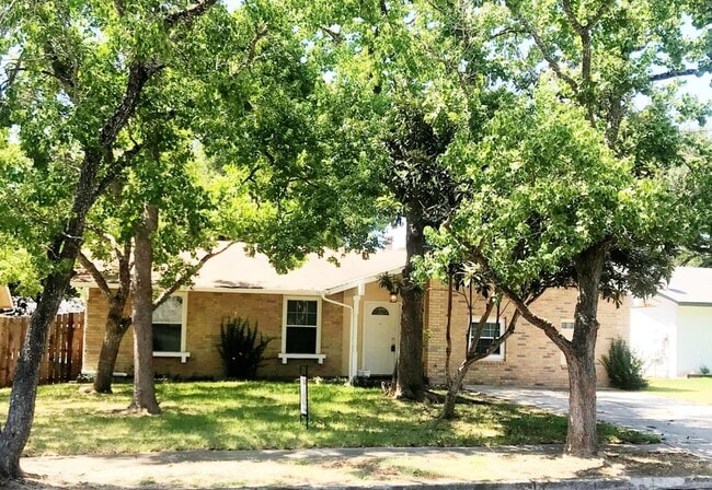 Building Photo - 8503 Glen Ct