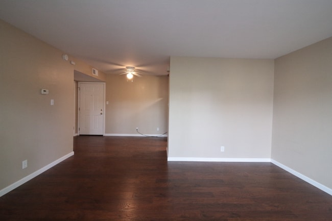 Photo - 77 N Ellsworth Ave Apartment