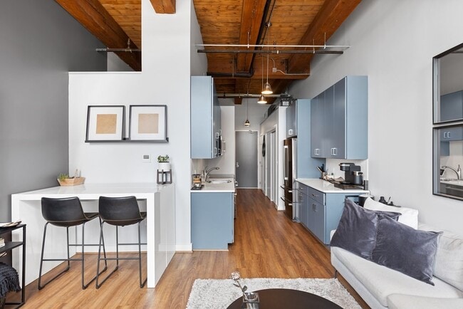 Building Photo - 63 Melcher St