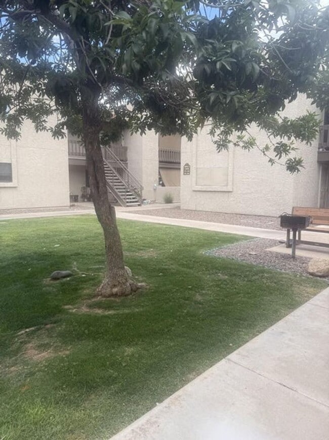 Building Photo - 520 N Stapley Dr