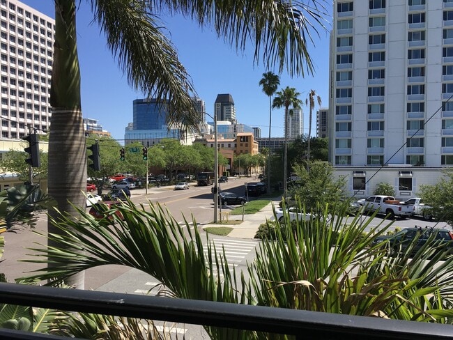 1 bedroom 1 bath In the Heart of Downtown! - 1 bedroom 1 bath In the Heart of Downtown! Apartment
