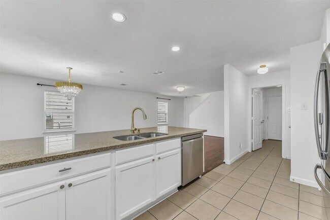 Building Photo - 15134 Trinity Meadow Dr