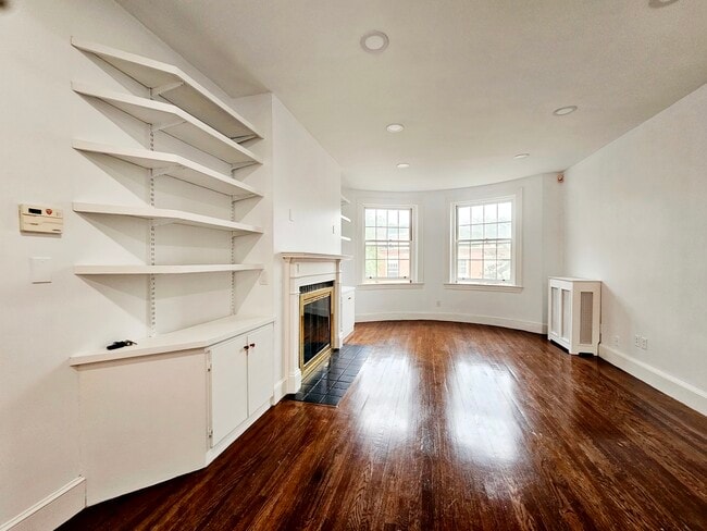 Building Photo - 141 Beaconsfield Rd