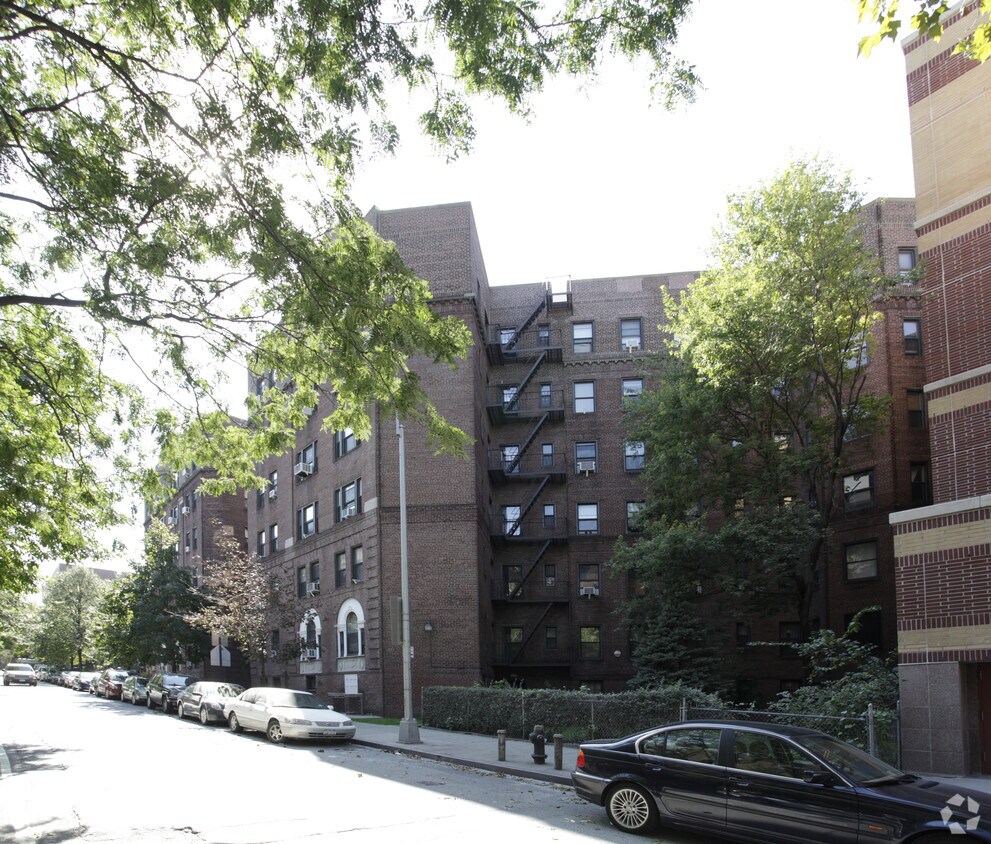 Building Photo - 3420 74th St