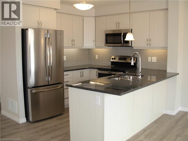 Building Photo - 54 Netherwood Rd