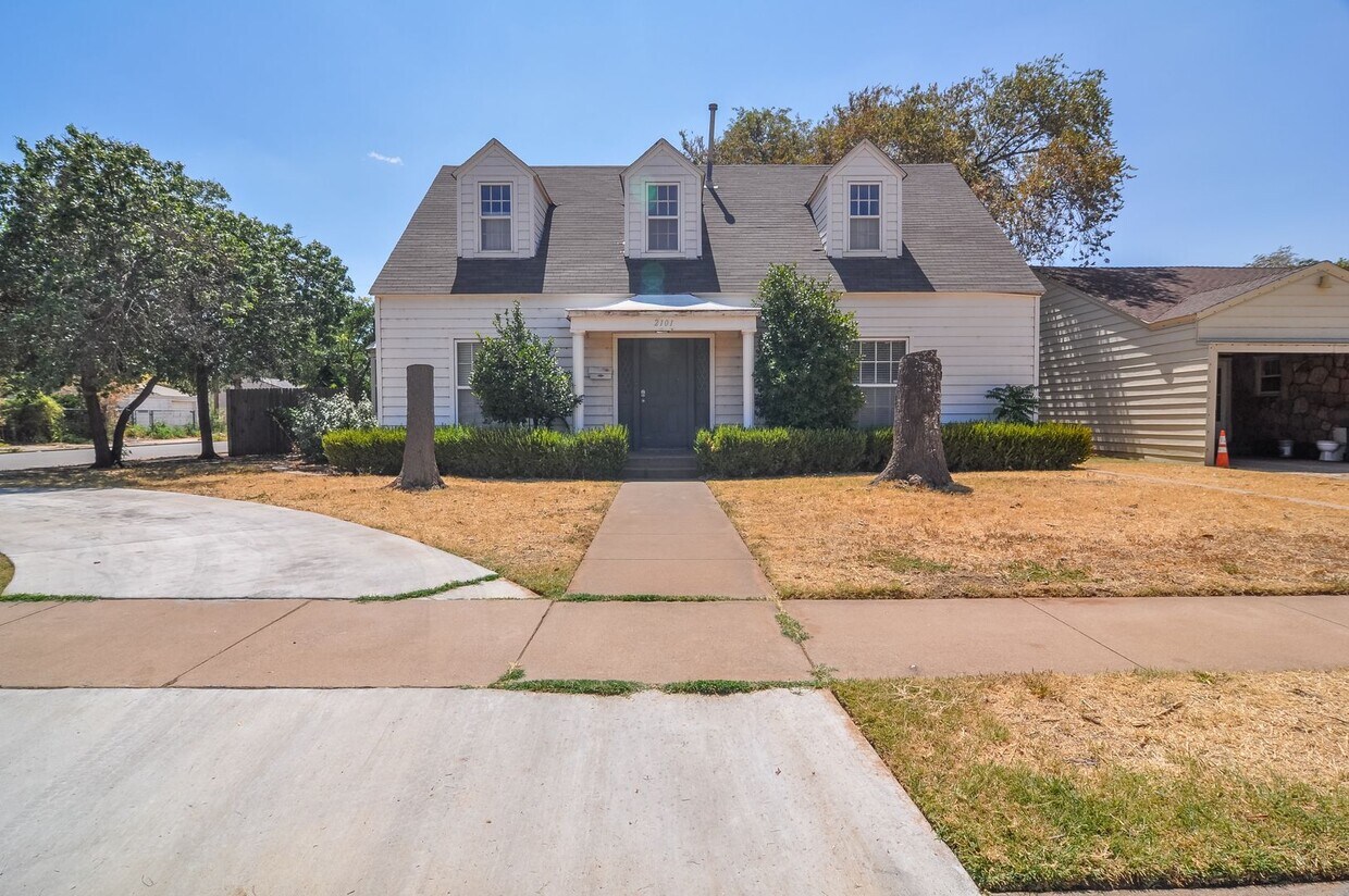 500 off first months rent. Charming 4 Bed... House Rental in Lubbock