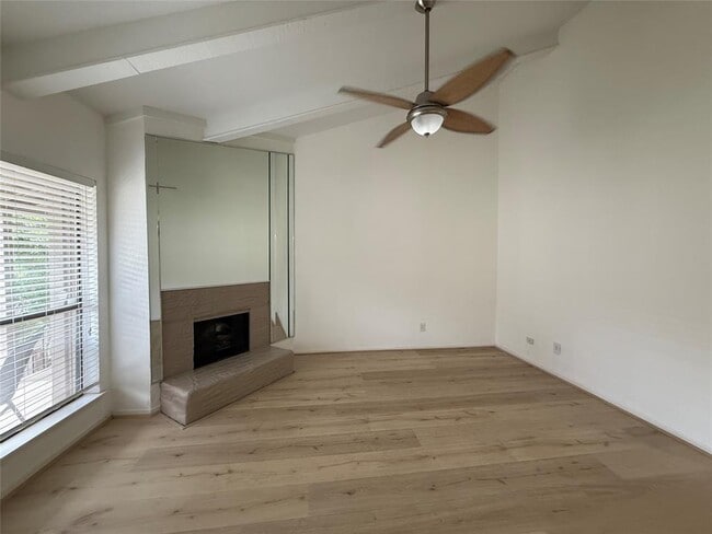 Building Photo - 5711 Sugar Hill Dr