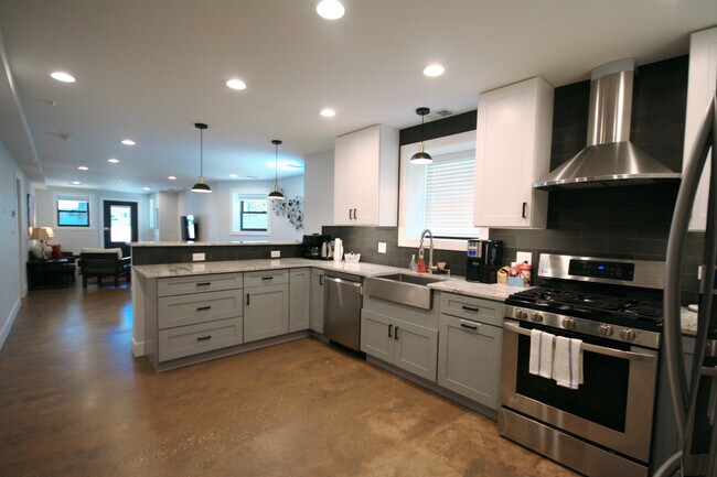 Foto del edificio - 2508 N Spaulding Ave