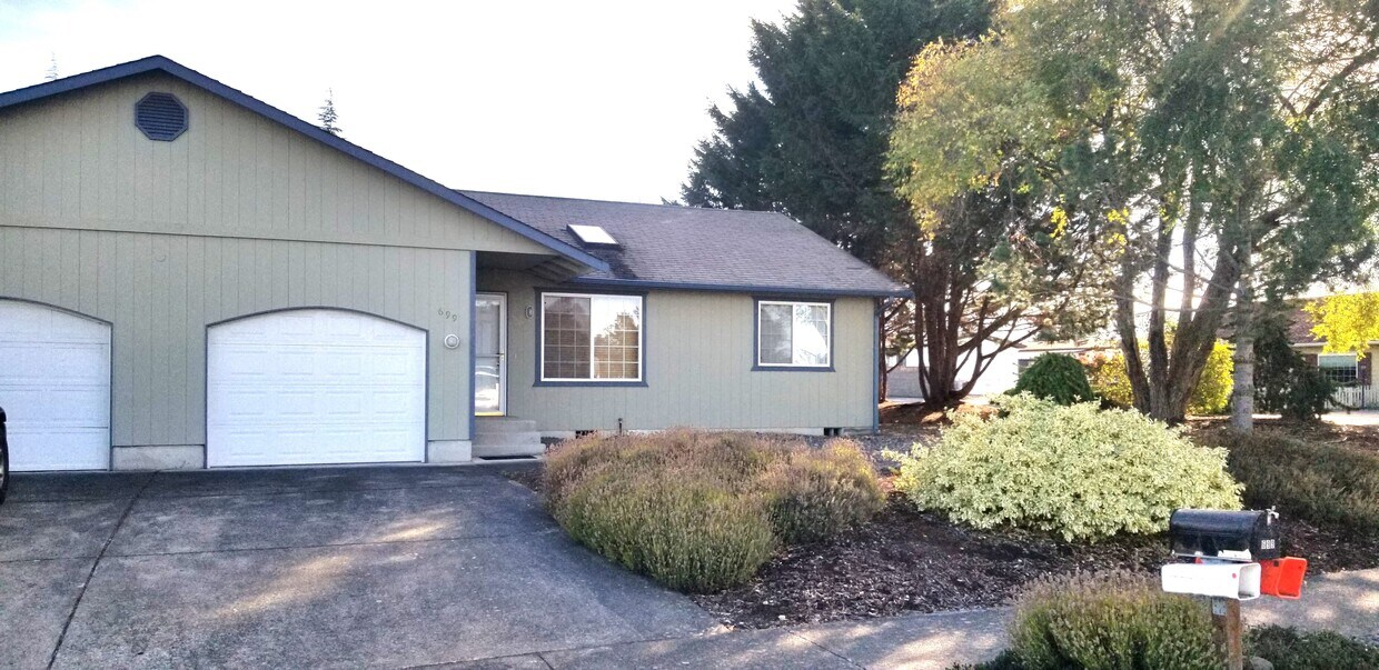 699 W Fir St, Sequim, WA 98382 House Rental in Sequim, WA