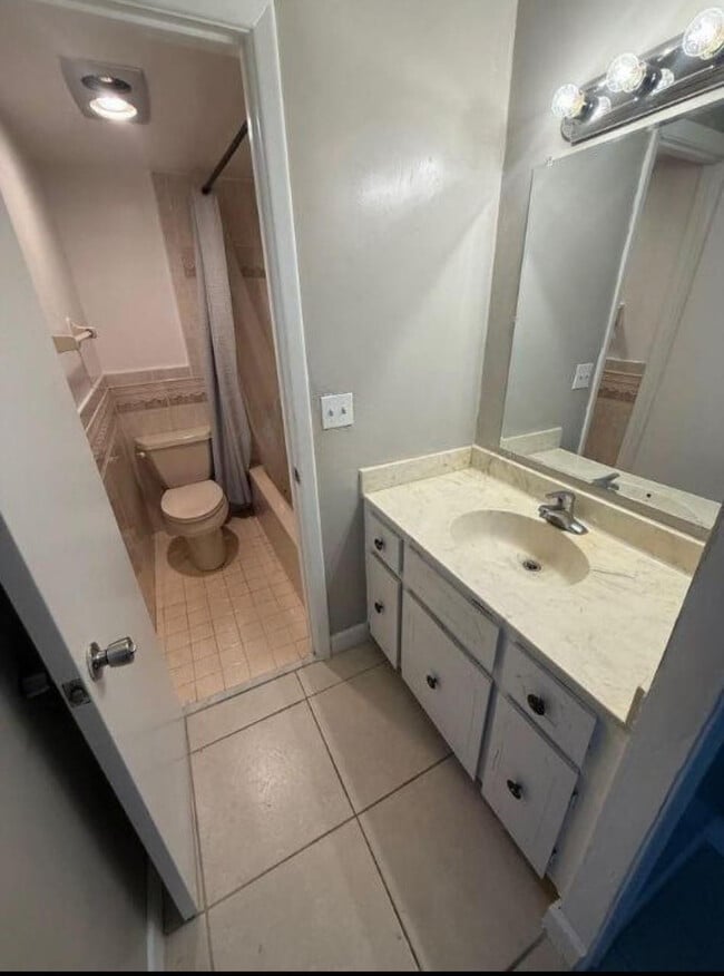 Building Photo - 1410 S Federal Hwy