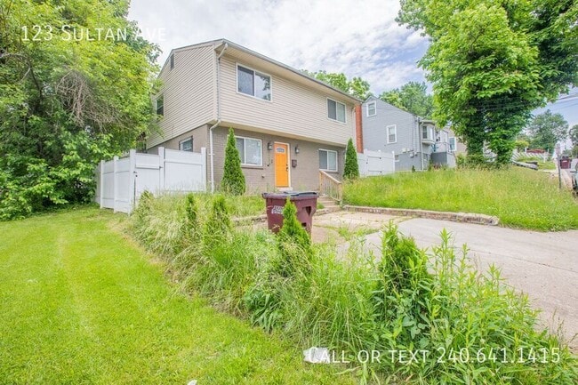 Photo - 123 Sultan Ave- House