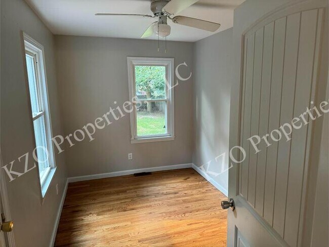 Foto del edificio - 3 bed 1 bath in Oakwood!