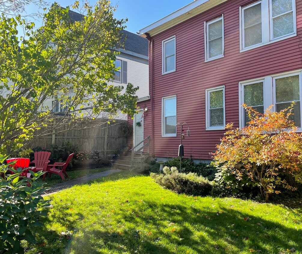 54 Saunders St, Portland, ME 04103 Townhome Rentals in Portland ME