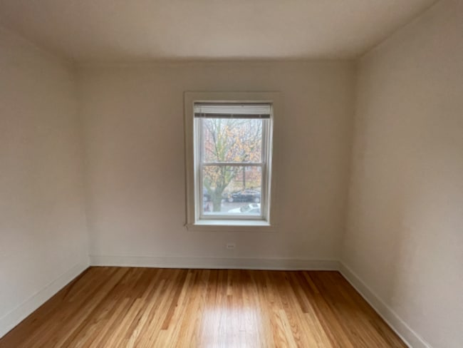 Photo - 7252 N Hamilton Ave Apartment