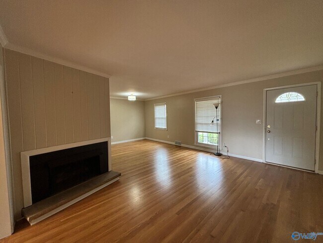 Building Photo - 517 Bellingrath Dr SW