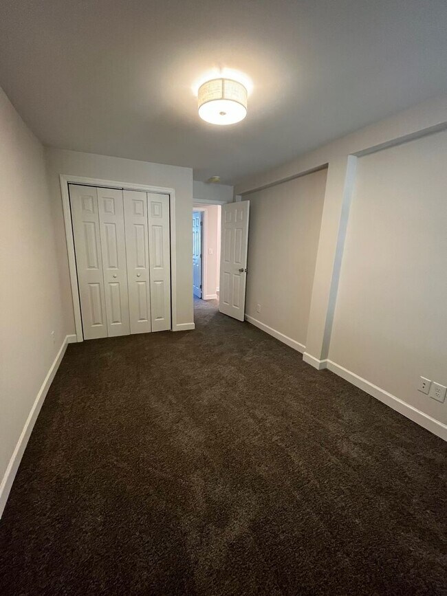 Foto del edificio - Private Wooded Views - Move-In Ready!