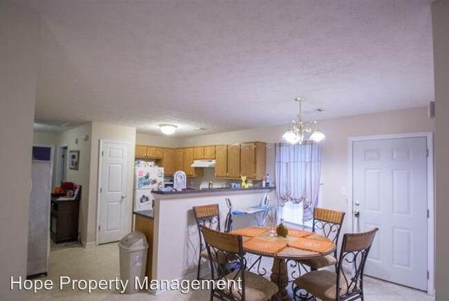 Foto del edificio - 3 br, 2 bath House - 188 West Washington St