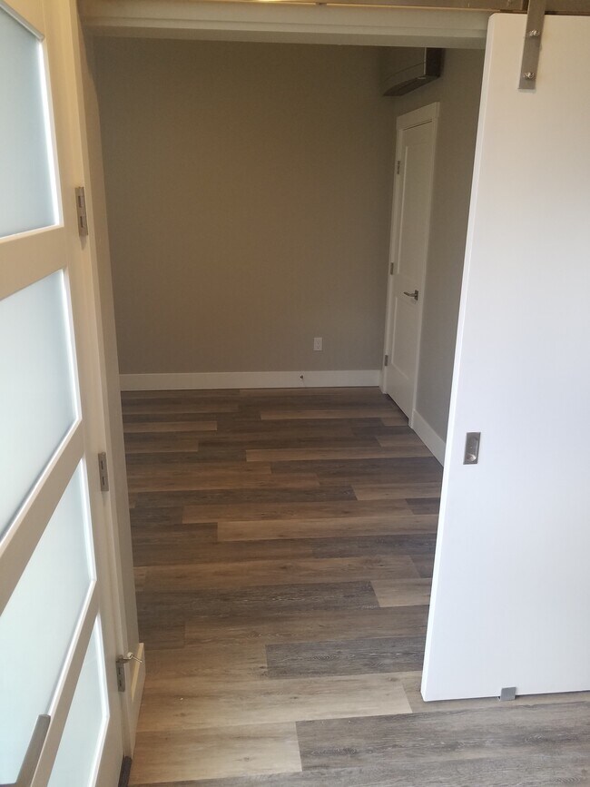 Foto del edificio - 335 E 36th St
