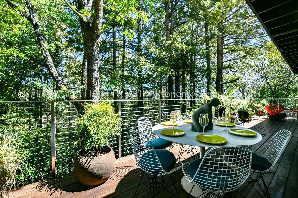 Foto principal - 2 br, 2.5 bath House - 148 Madrone Rd.