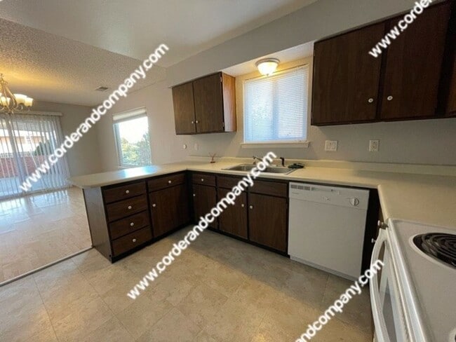 Building Photo - Charming 3 Bedroom, 1 3/4 Bathroom, 2 Car ...