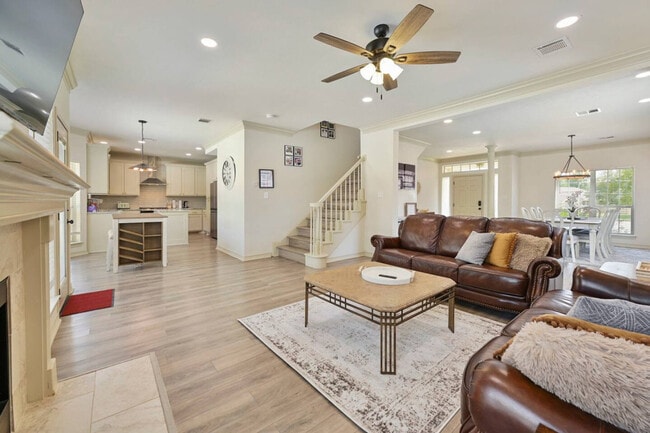Foto del edificio - 6206 Cromwell Ct