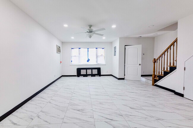 Foto del edificio - 2545 E 27th St