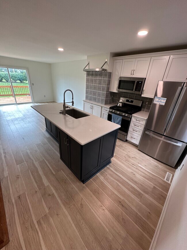Foto del edificio - 1756 Bennigan Dr