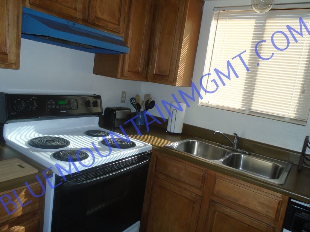 Building Photo - 417 Swope Ave