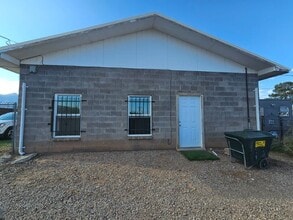 Building Photo - 904 S Florida Ave