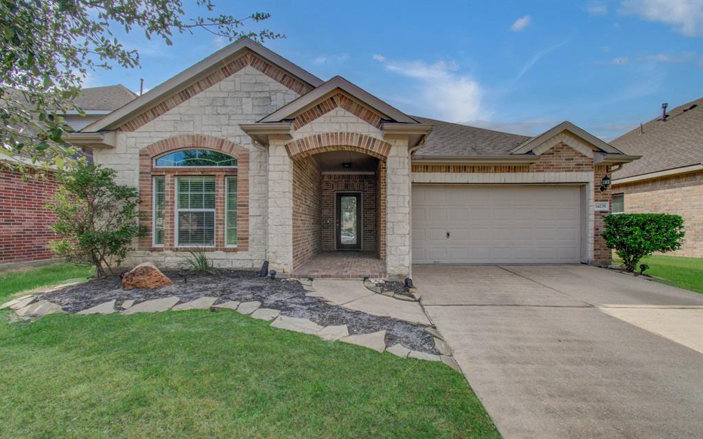 Foto principal - 14235 Englewood Park Ln