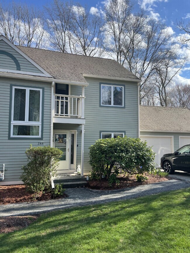 Building Photo - 244 Weatherstone Drive Worcester 3 Bed, 2....