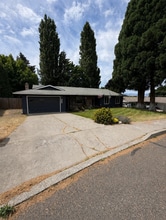 Building Photo - 3504 Royal Crest Dr E