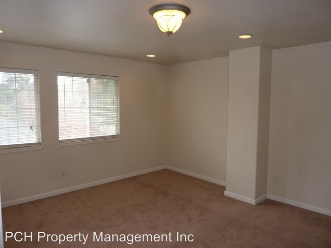 Foto del edificio - 6 br, 4 bath House - 3953 Y Street