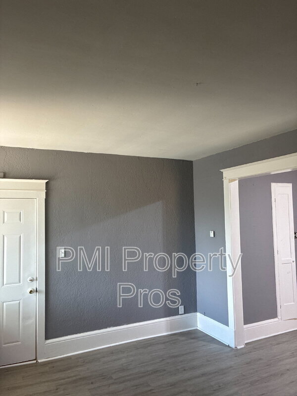 Foto del edificio - 1562 S 7th St
