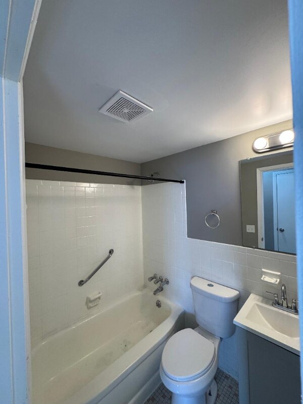 Foto del edificio - 1134 Omena Pl