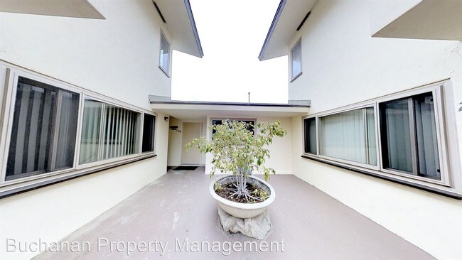 Building Photo - 2374-2374 Palermo Dr