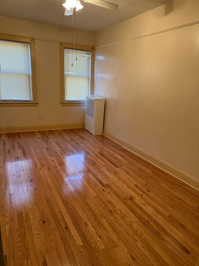 Foto del edificio - 9046 180th St