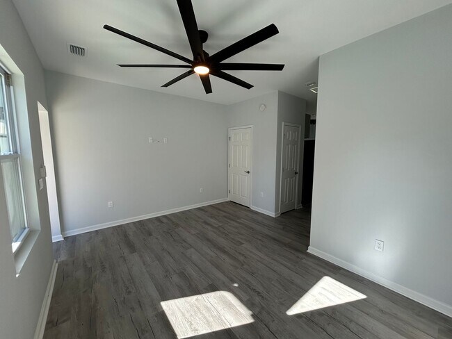 Building Photo - 2022 Trimble Rd