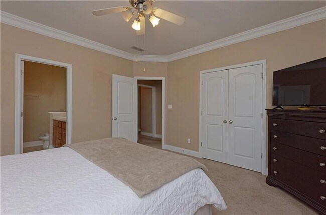 Foto del edificio - 5 Bedroom 3.5 Bathroom House in Douglasvil...